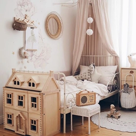 Victorian Dolls House