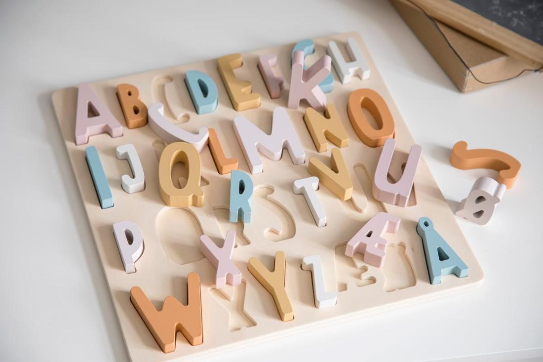 Sebra Swedish Alphabet Puzzle in Cotton Candy Pink